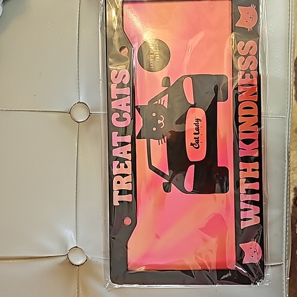 License plate frame